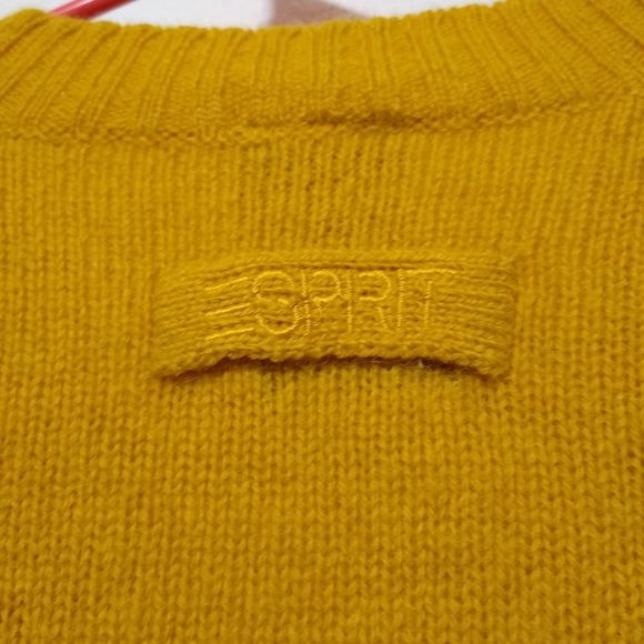 Vintage Esprit Basix V-neck Sweater - Picture 3 of 7